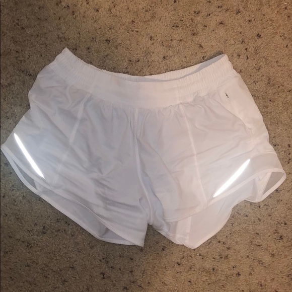lululemon athletica Pants - LULU HOTTY HOT SHORTS 4”